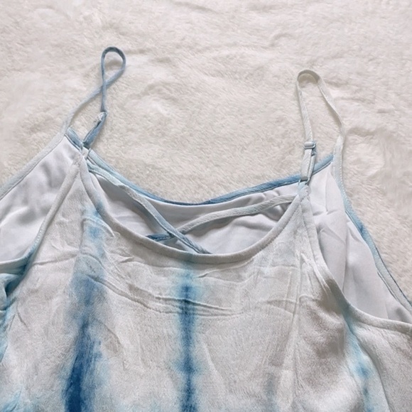 Flowy Blue and White Camisole Dress with Artistic Pattern - Picture 5 of 6